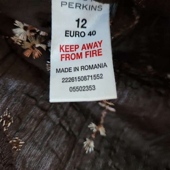 Dorothy Perkins Brown Embroidered Blouse Size UK 12/US 14 - Fitted & Elegant - Picture 8 of 8